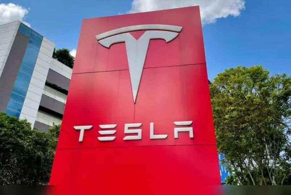 Tesla Battery Fire in Illinois